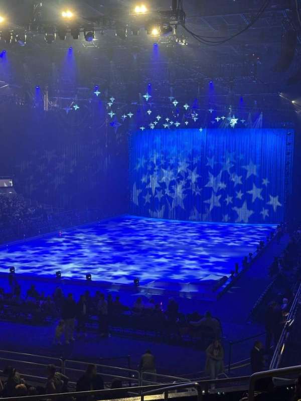 Long Beach Arena, bloc: 104, rangée: H, place: 11-14