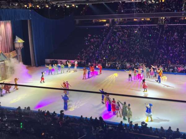 Capital One Arena, bloc: 201, rangée: A, place: 13