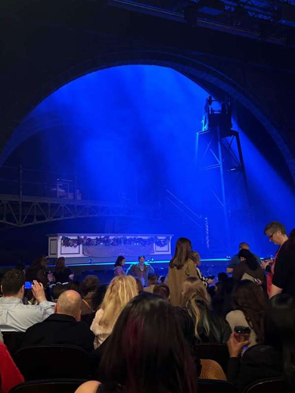 Lunt-Fontanne Theatre, bloc: Orchestra L, rangée: O, place: 9