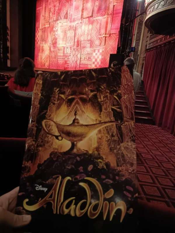 Liverpool Empire, bloc: Stalls, rangée: D, place: 4-5