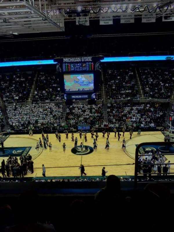 Breslin Center, bloc: 210, rangée: 3, place: 1
