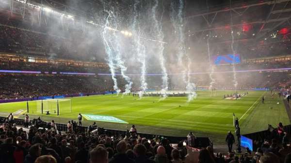 Wembley Stadium, bloc: 108, rangée: 20, place: 179