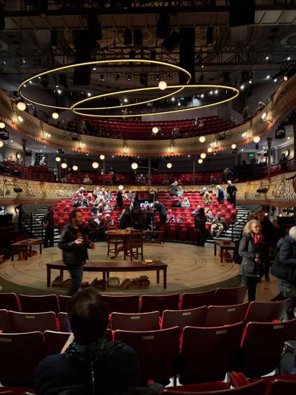 The Old Vic, bloc: Stage Stalls, rangée: L, place: 40