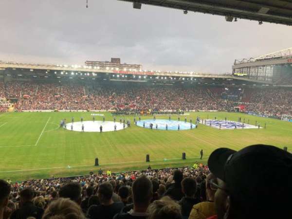 Old Trafford, bloc: N2404, rangée: 28, place: 188