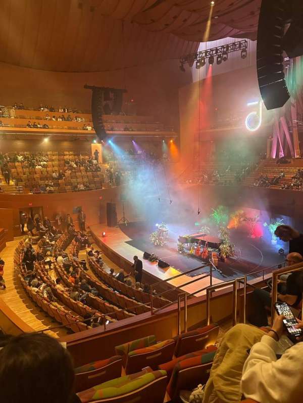 Walt Disney Concert Hall, bloc: Orchestra West, rangée: E, place: 74