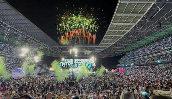 Wembley Stadium, bloc: 110, rangée: 25, place: 220