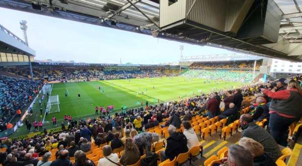 Carrow Road, bloc: O, rangée: HH, place: 222