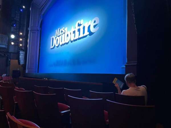 Stephen Sondheim Theatre, bloc: Orchestra R, rangée: D, place: 14