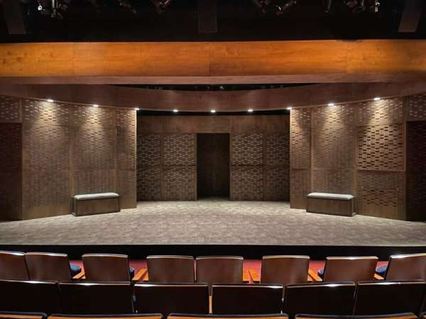 Stage 1 at the New York City Center, bloc: Main Floor, rangée: D, place: 108