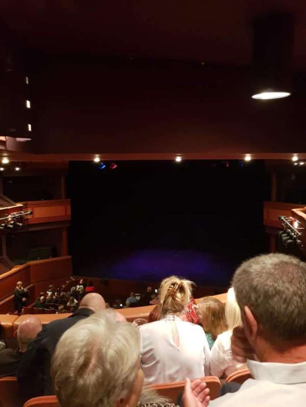 Towngate Theatre, bloc: Dress Circle, rangée: D, place: 7