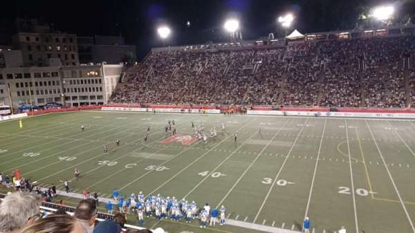 Percival Molson Memorial Stadium, bloc: S2, rangée: 7, place: 23