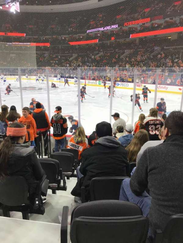 Xfinity Mobile Arena, bloc: 117, rangée: 9, place: 3
