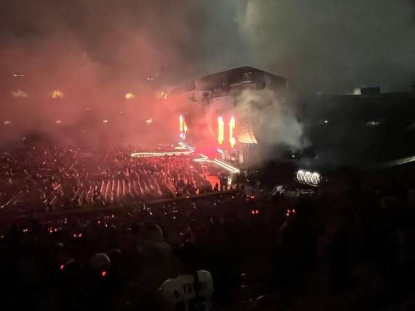 Rose Bowl, bloc: 19-H, rangée: 46, place: 111