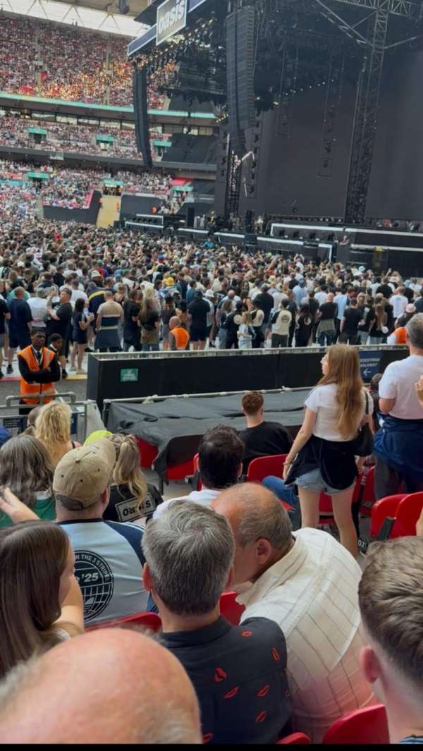 Wembley Stadium, bloc: 142, rangée: 11, place: 151