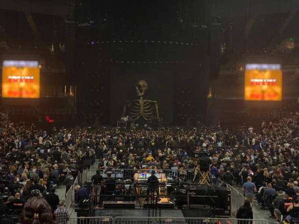 Honda Center, bloc: 201, rangée: N, place: 8
