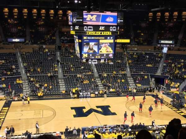 Crisler Center, bloc: 224, rangée: 33, place: 8