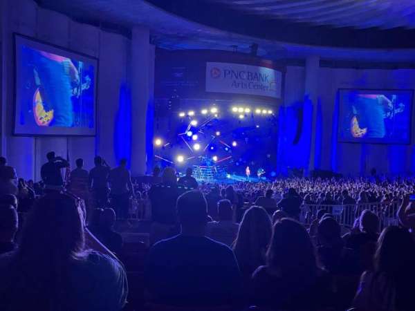 PNC Bank Arts Center, bloc: 304, rangée: H, place: 45
