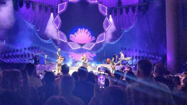 Ruoff Music Center, bloc: B, rangée: O, place: 11-12