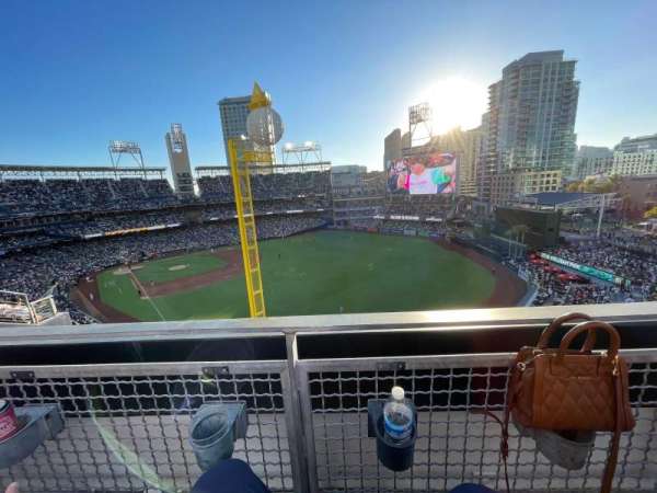 Petco Park, bloc: 329, rangée: 1D, place: 9