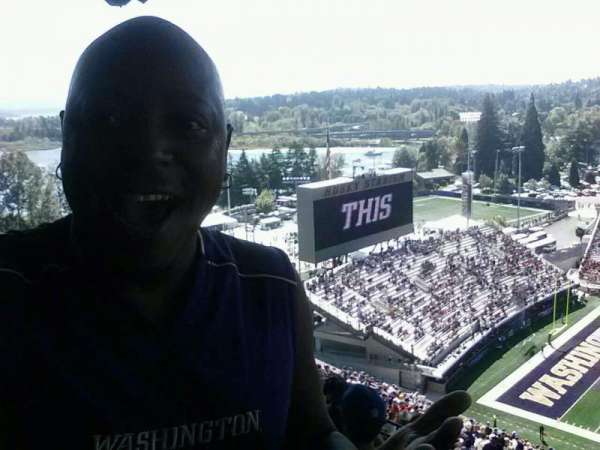 Husky Stadium, bloc: 330, rangée: 43, place: 21