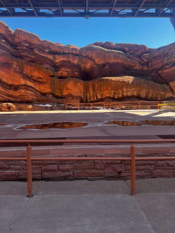 Red Rocks Amphitheatre, bloc: ADA, rangée: 1, place: 34