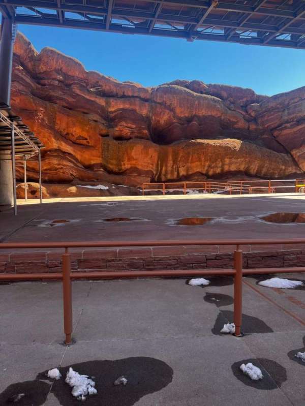 Red Rocks Amphitheatre, bloc: ADA, rangée: 1, place: 45