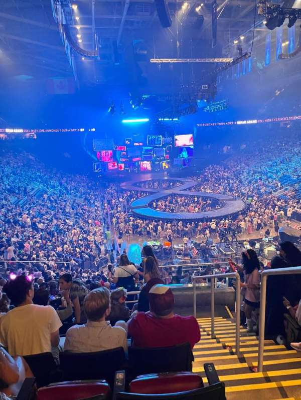 Scotiabank Arena, bloc: 104, rangée: 32, place: 1