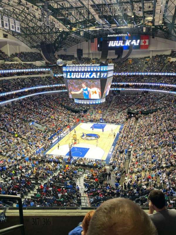 American Airlines Center, bloc: 316, rangée: D, place: 19