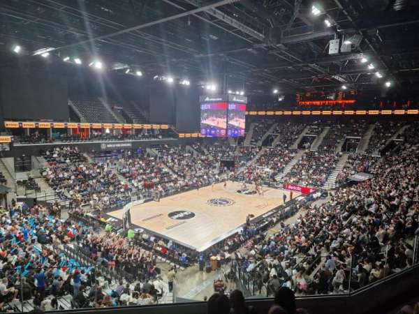Adidas Arena, bloc: D, rangée: 84, place: 20