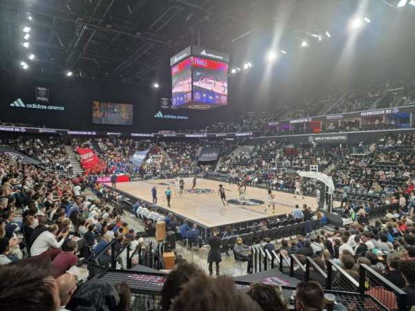 Adidas Arena, bloc: Gradin J, rangée: 5, place: 9
