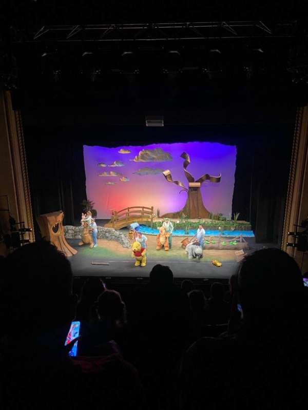 Comedy Theatre, bloc: Dress Circle, rangée: E, place: 23