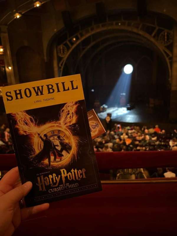 Lyric Theatre, bloc: Dress Circle C, rangée: A, place: 121