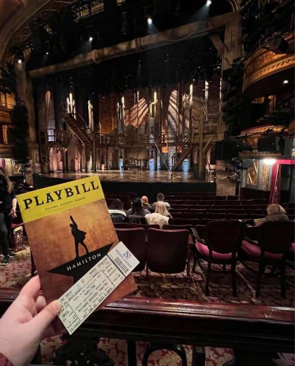 Richard Rodgers Theatre, bloc: Orchestra R, rangée: L, place: 12