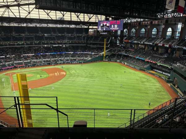 Globe Life Field, bloc: 326, rangée: 5, place: 6