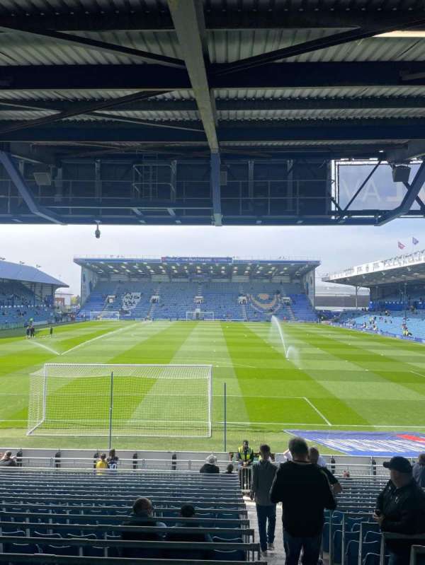 Fratton Park, bloc: P, rangée: V, place: 81