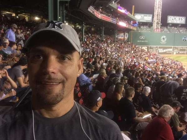 Fenway Park, bloc: Field Box 66, rangée: M, place: 3