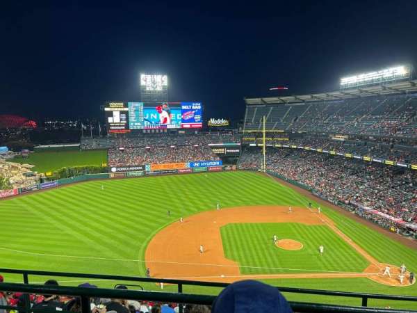 Angel Stadium, bloc: 513, rangée: B, place: 12