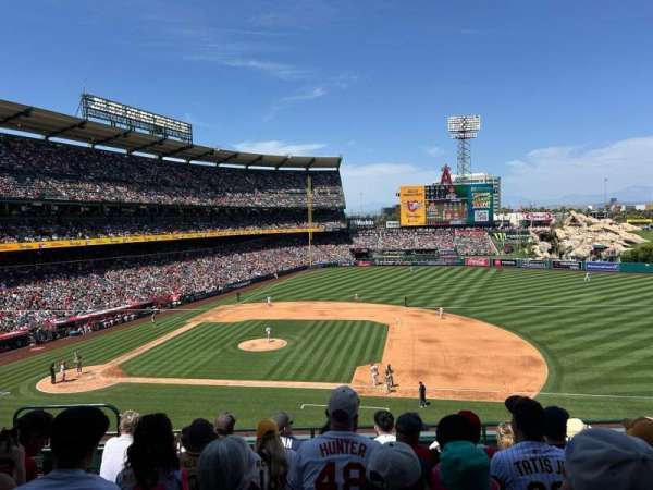 Angel Stadium, bloc: 335, rangée: F, place: 5