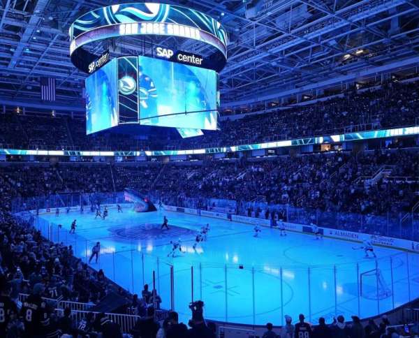 SAP Center, bloc: 110, rangée: 17, place: 22