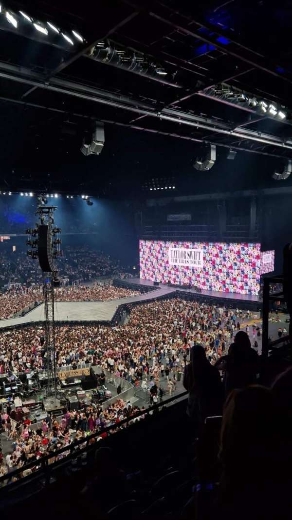 Paris La Défense Arena, bloc: 417, rangée: 45, place: 5