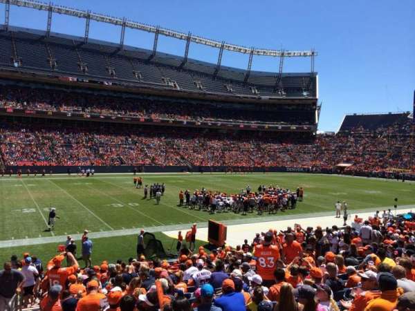 Empower Field at Mile High Stadium, bloc: 107, rangée: 20, place: 23