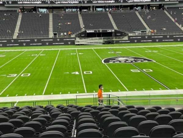 Allegiant Stadium, bloc: C113, rangée: 17, place: 11