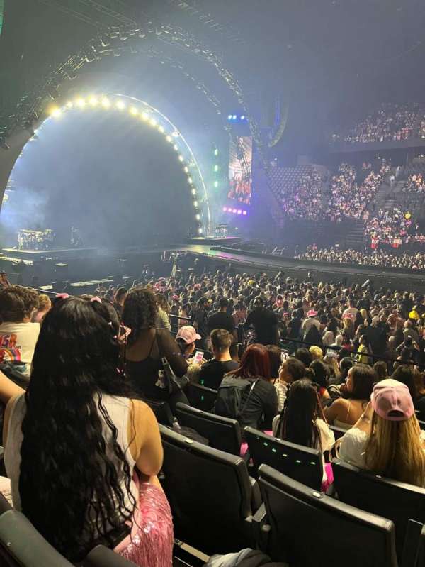 Accor Arena, bloc: Gradin O, rangée: 18, place: 14