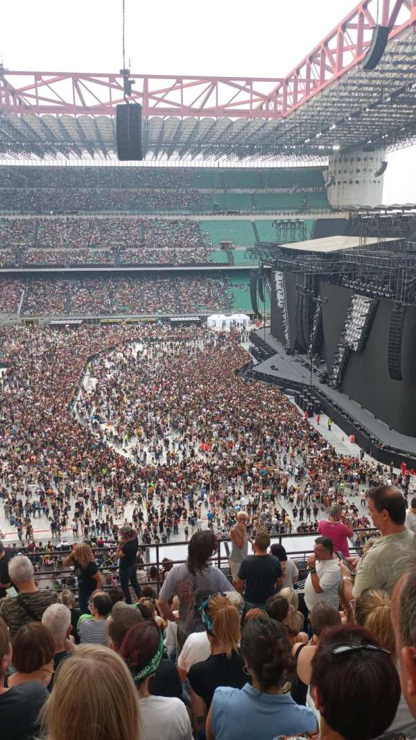 San Siro, bloc: 210, rangée: 12, place: 20