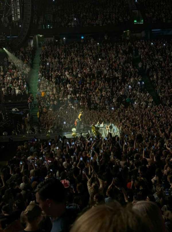AO Arena, bloc: 102, rangée: J, place: 10