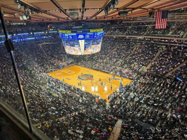 Madison Square Garden, bloc: 314, rangée: 1, place: 12