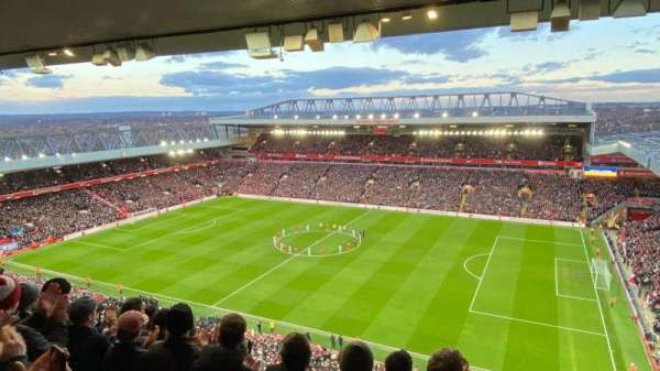 Anfield, bloc: U8, rangée: 66, place: 220