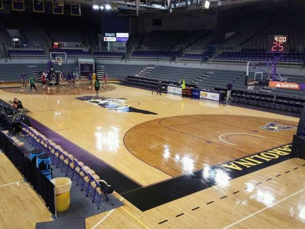 Williams Arena at Minges Coliseum, bloc: 213, rangée: A, place: 10