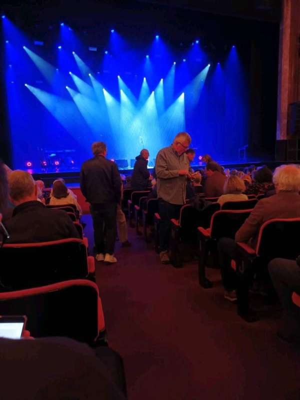 The London Palladium, bloc: Stalls, rangée: M, place: 32