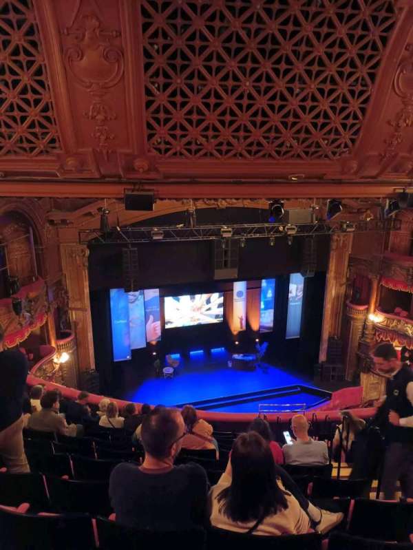 The London Palladium, bloc: Grand Circle, rangée: L, place: 45